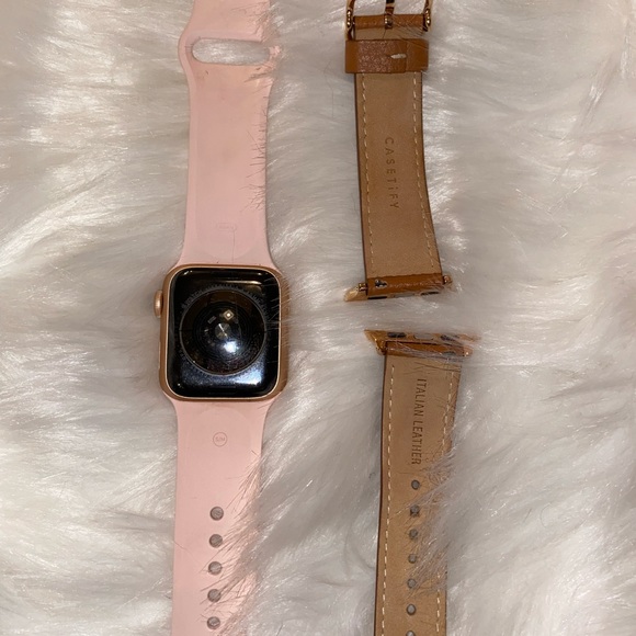 Apple Watch Series 5 40mm Gold Pink Sand Band main image 5